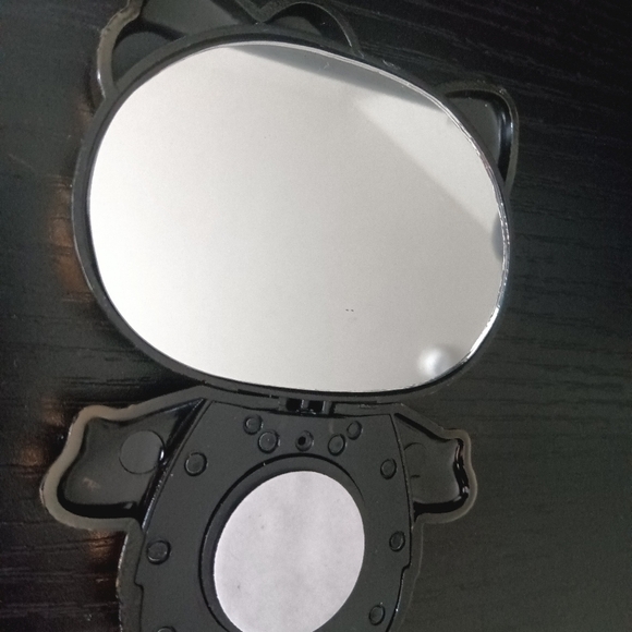 NEW Hello Kitty Dual Cellphone Stand and Mirror (NOT a phone case) - Picture 3 of 6